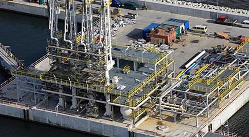 Kopacz zapewnia: terminal LNG ruszy w lipcu