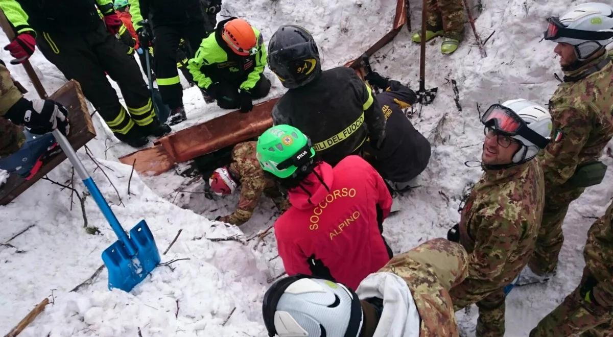 Akcja ratunkowa po lawinie we Włoszech. Ratownicy liczą na kolejnych ocalonych
