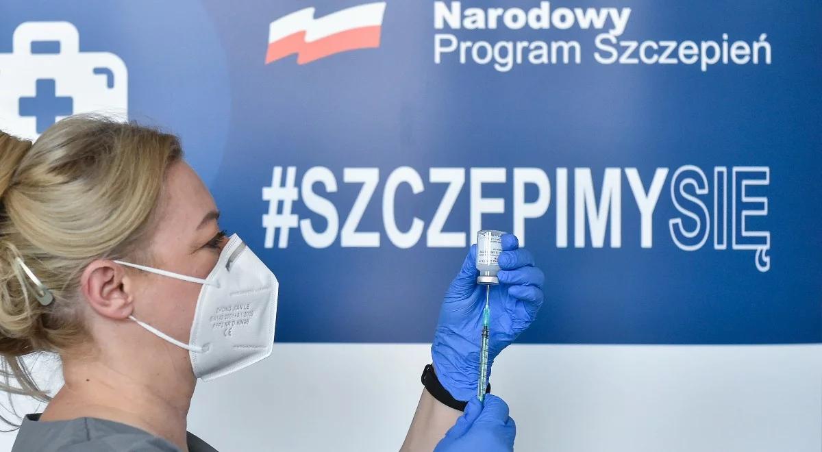 Co o szczepieniach przeciw COVID-19 sądzą Polacy? Zobacz najnowszy sondaż