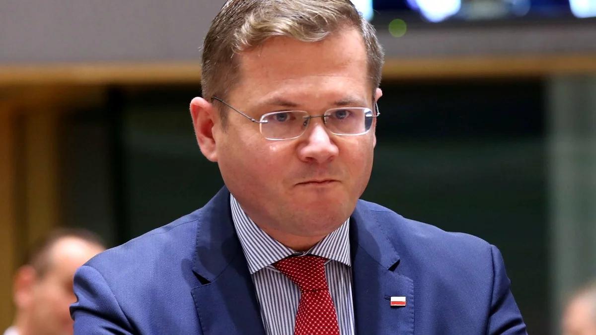 Restrykcje UE wobec Rosji. Andrzej Sadoś: skala wyłączeń od sankcji jest niepokojąca