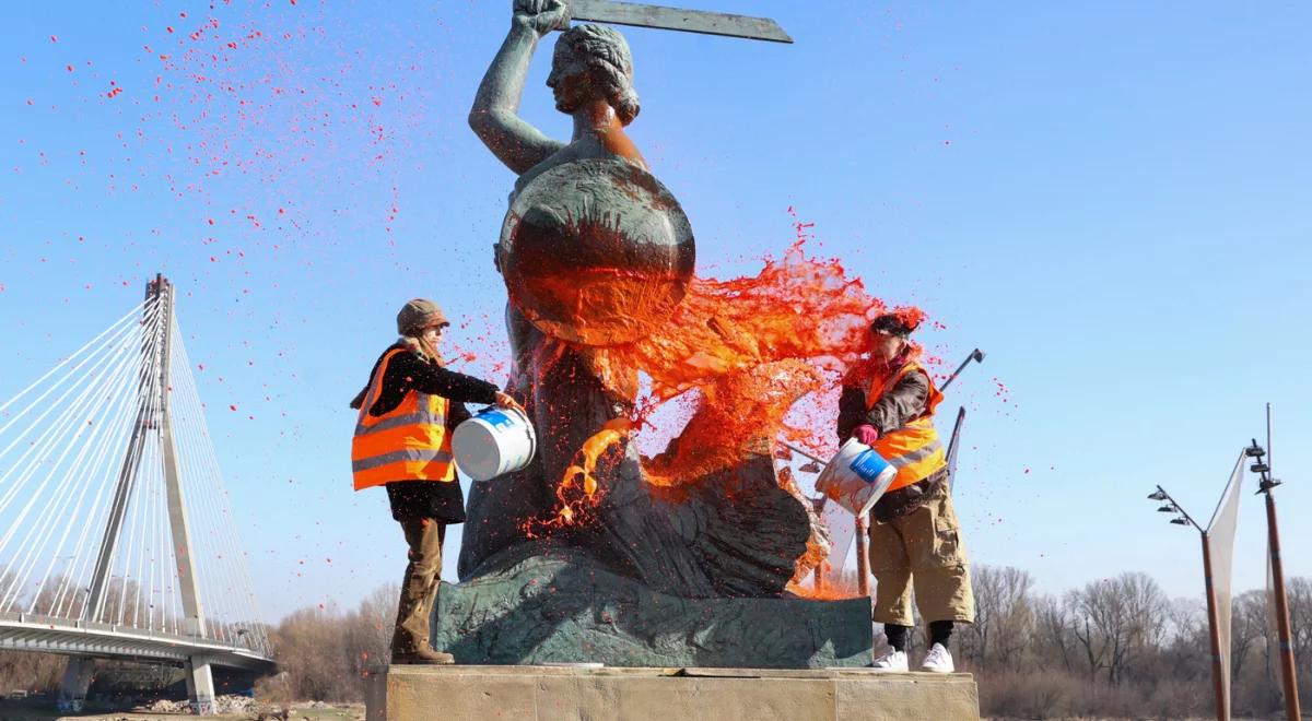 Oblały farbą pomnik syrenki. Aktywistkom Ostatniego Pokolenia grozi do 8 lat więzienia