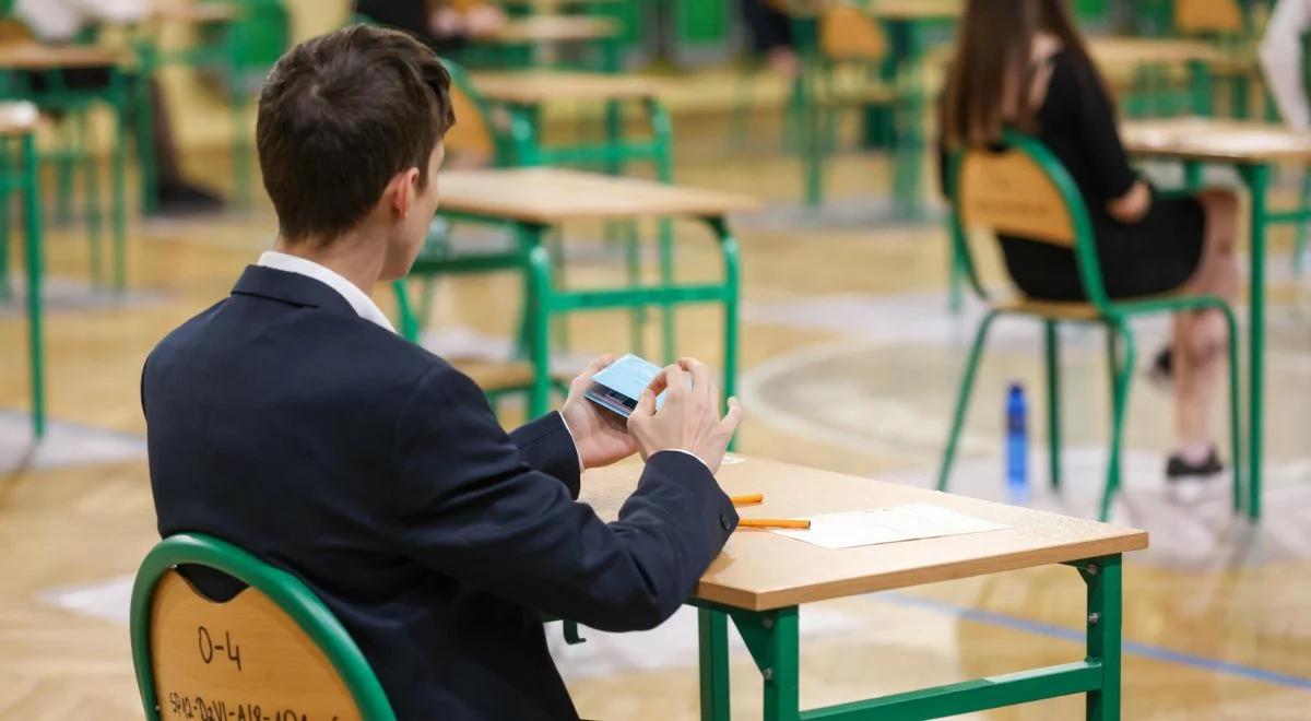 Egzamin ósmoklasisty. Zaniżone wyniki z matematyki. Winna awaria drukarki