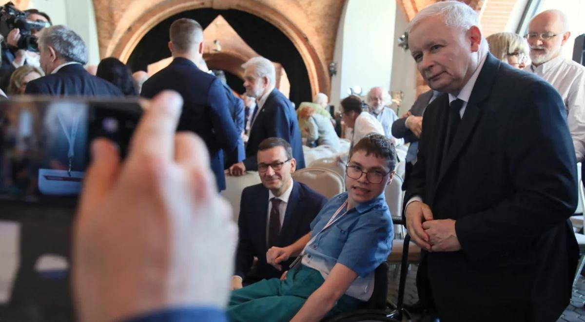 Sondaż: rośnie przekonanie, że PiS utrzyma władzę jesienią