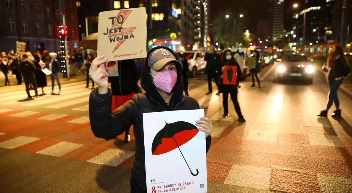 Rzecznik KGP: policja zabezpiecza protesty w całym kraju. Apel o stosowanie zasad sanitarnych
