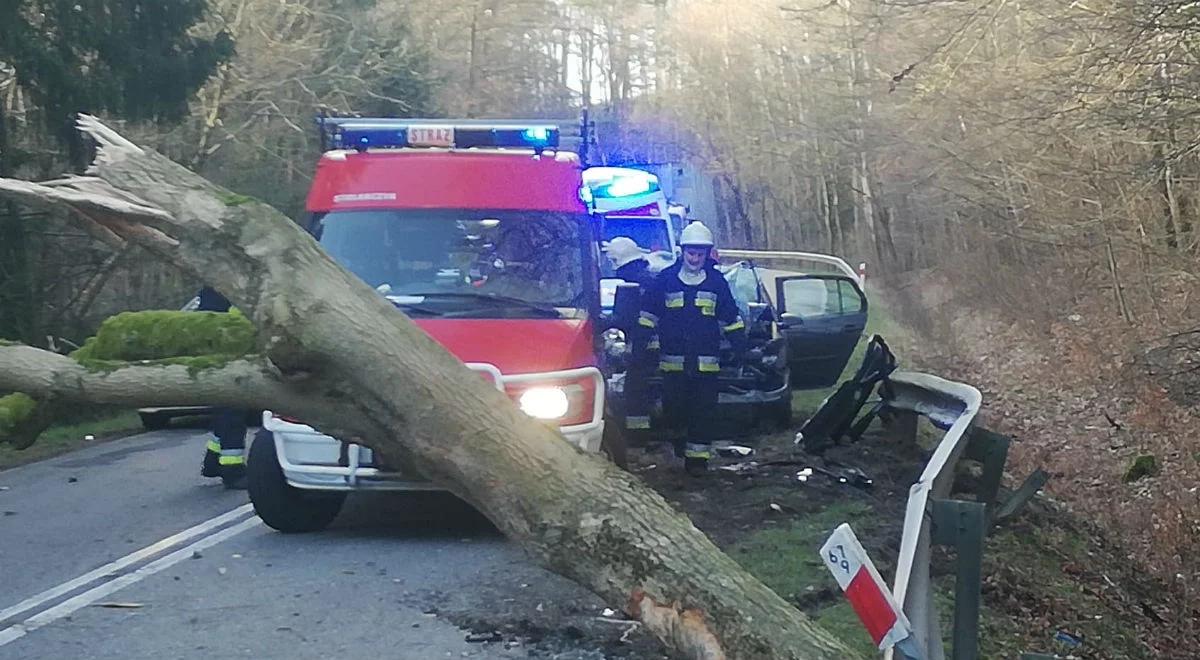 Alert pogodowy w związku z nawałnicami. Zniszczenia w całej Polsce
