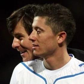 Lewandowski strzela gola Manchesterowi City