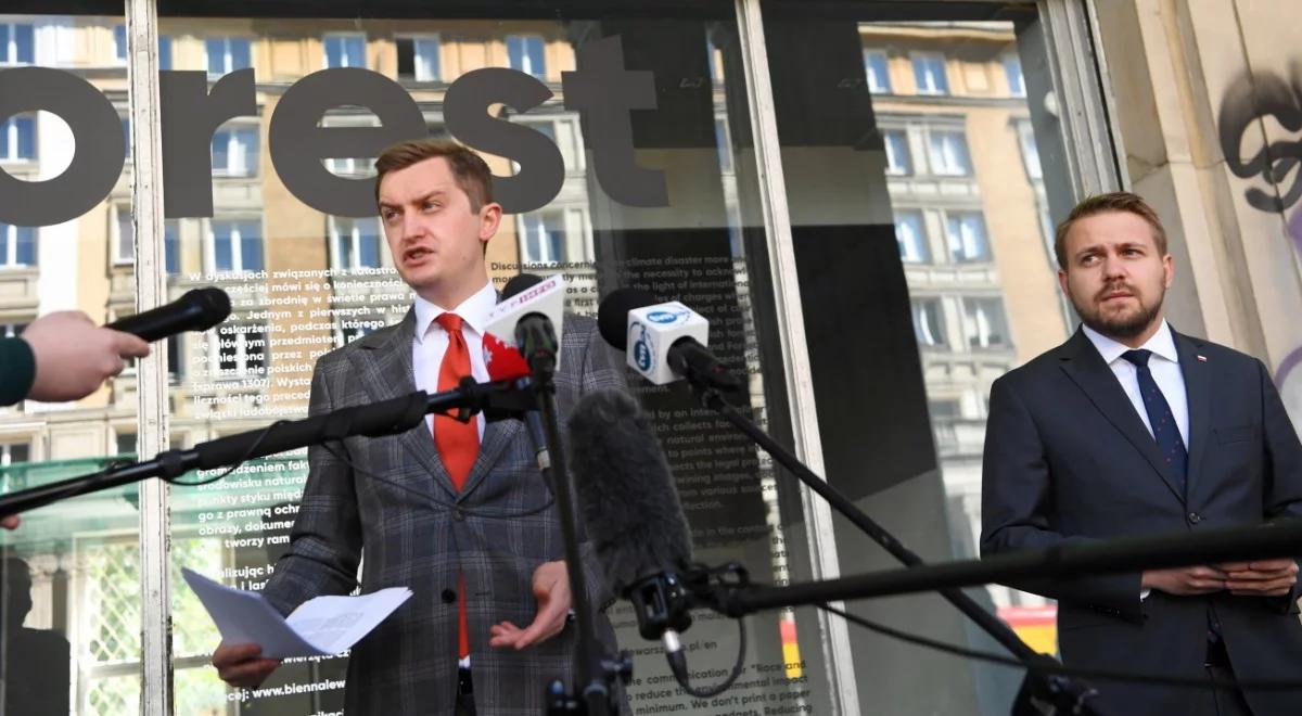 "Szkolenie anarchistów" za miejskie pieniądze. Interwencja posłów PiS ws. Biennale Warszawa