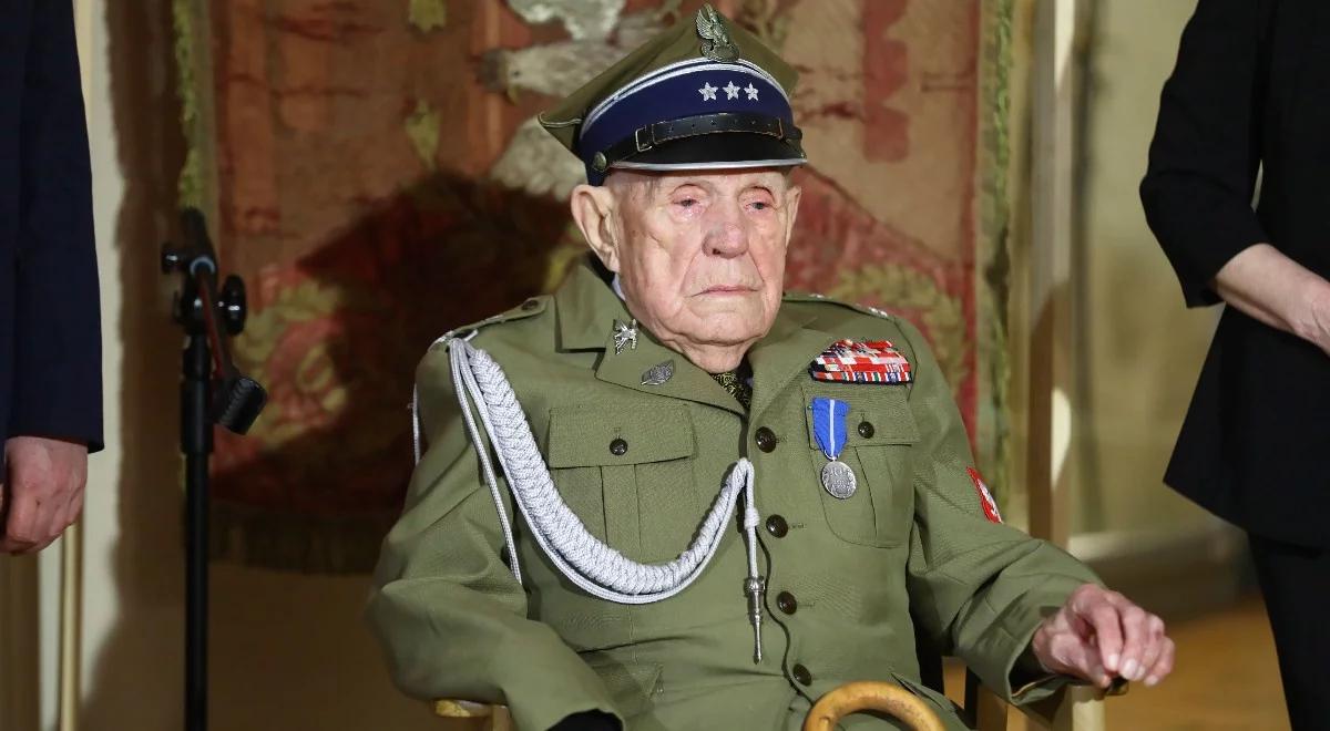 "Warszawa nigdy nie zapomni Pana poświęcenia". Kazimierz "Szron" Klimczak świętuje 107. urodziny