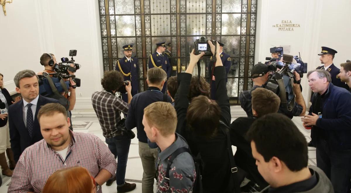 Awantura w Sejmie. "Opozycja wyświadcza dziennikarzom niedźwiedzią przysługę"