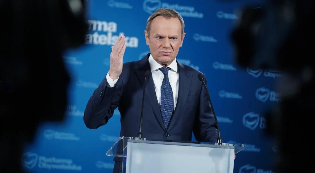 Tusk pisze o chrześcijaństwie i demokracji. Manasterski: wyjął z szafy kolejną osobowość