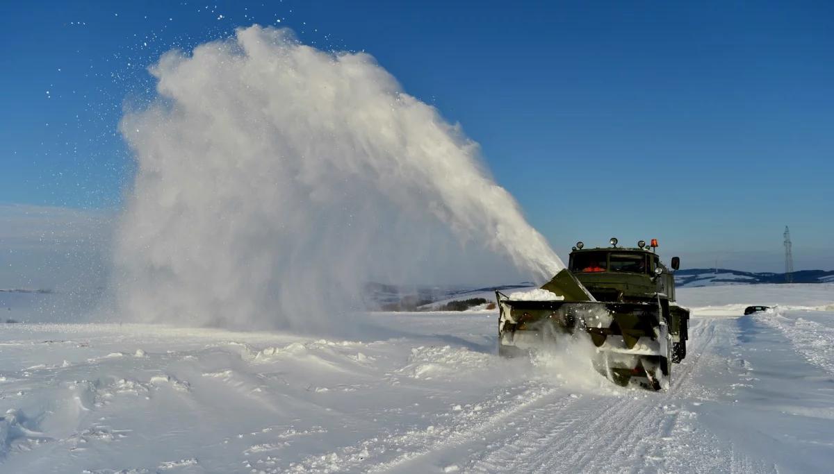 Polska pod śniegiem. Trudne warunki na drogach całego kraju