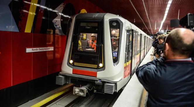 Warszawa: budowa siedmiu stacji II linii metra zakończona