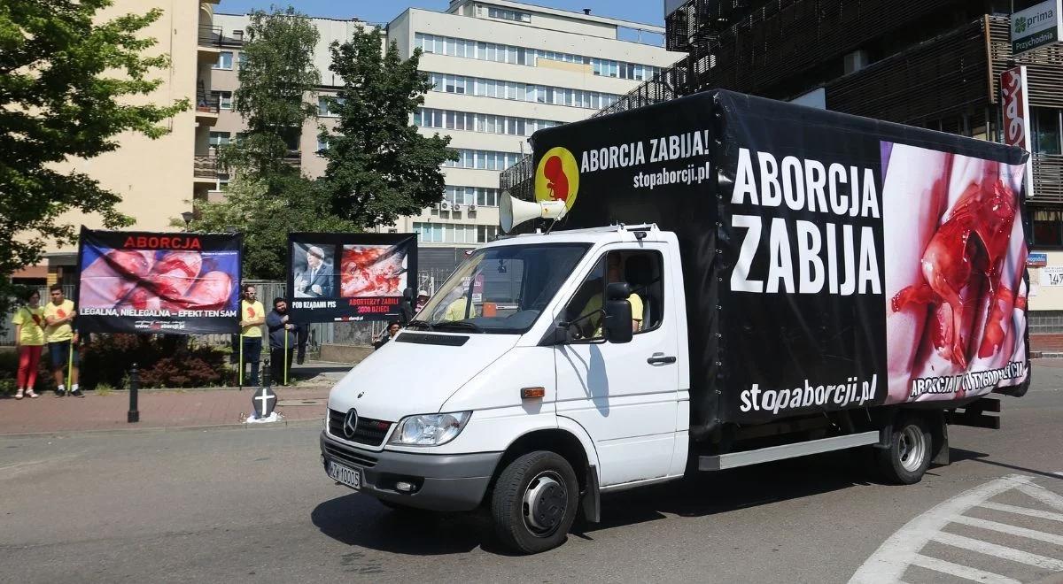 Kolejny atak na furgonetkę Fundacji Pro – Prawo do życia. "Incydent został zgłoszony"