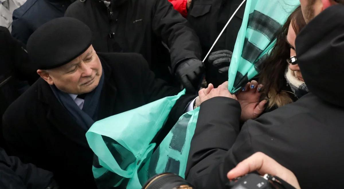 Incydent w Warszawie podczas obchodów PiS miesięcznicy smoleńskiej