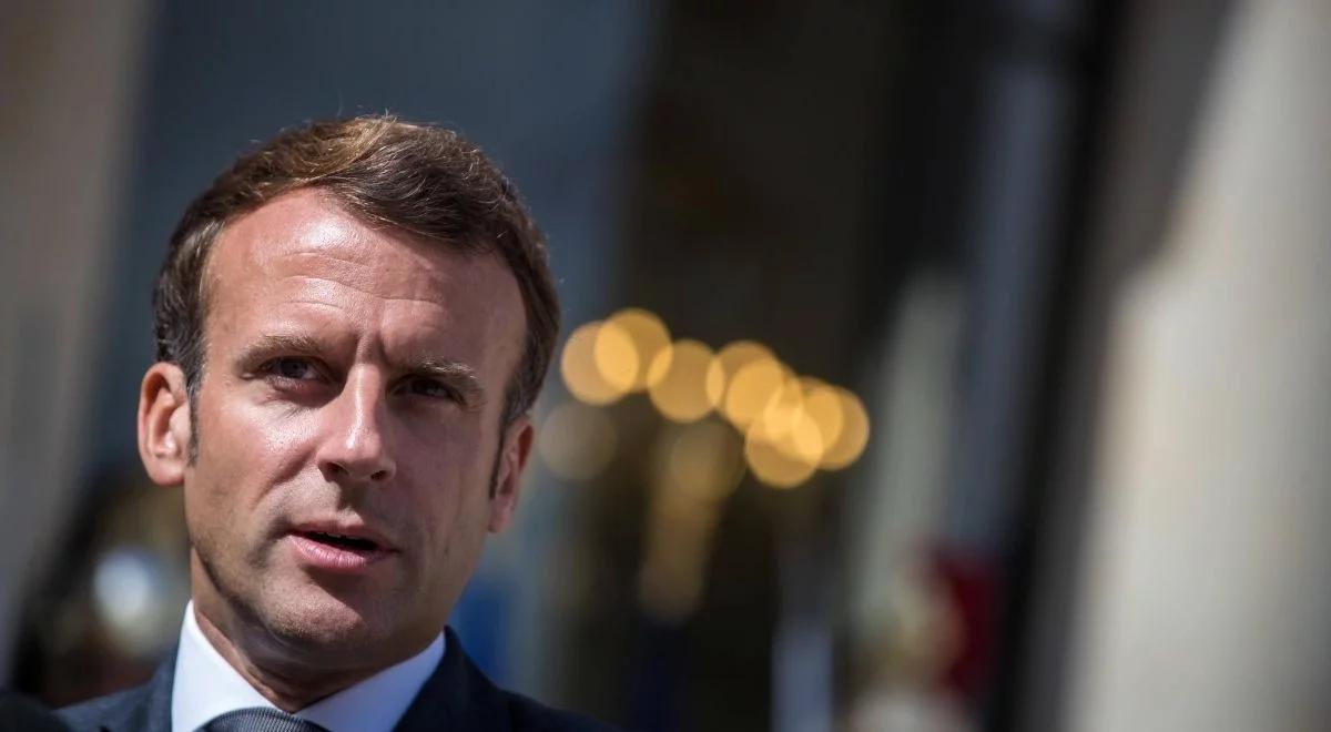 "UE musi nadal wspierać pokojowe protesty na Białorusi". Macron apeluje