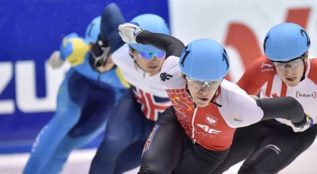 Bartosz Konopko na podium mistrzostw Europy w short tracku