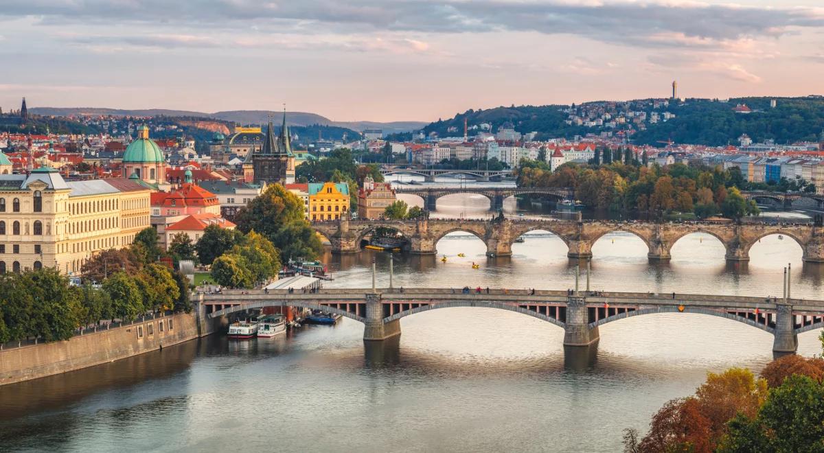 "Światowa szachownica". Gwałtowne pogorszenie relacji Czech z Rosją i Chinami