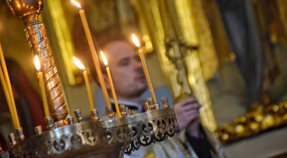 Wielkanoc obrządków wschodnich. Do Polski dotarł Św. Ogień z Jerozolimy