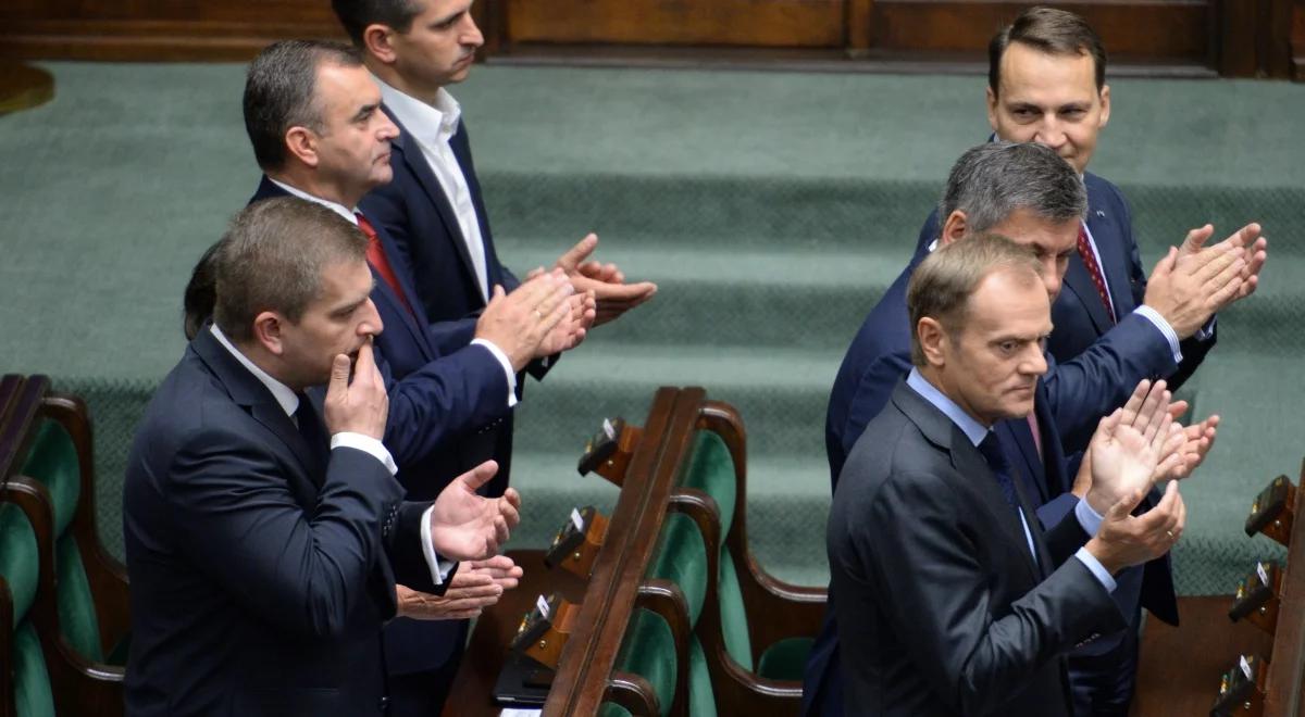"Nie mogą powstrzymać swojej chciwości". Mocne słowa Jarosława Kaczyńskiego o PO