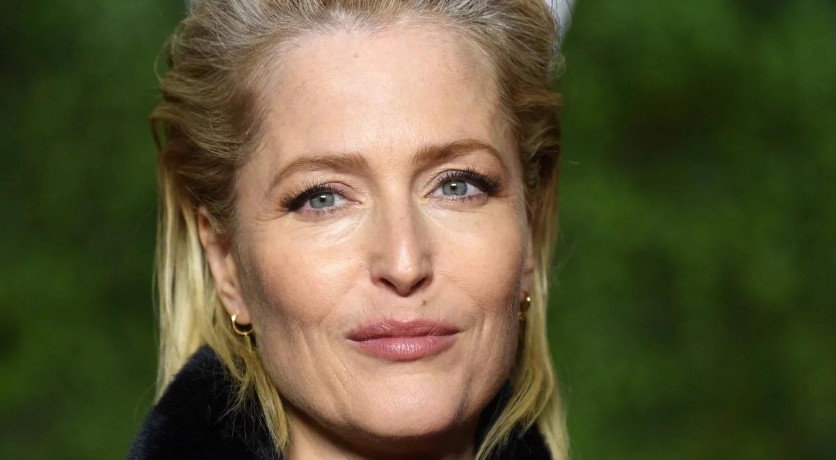 Gillian Anderson jako Margaret Thatcher. 4. sezon serialu "The Crown"