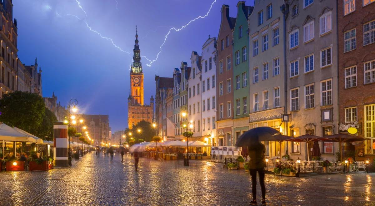 Wieczorne i nocne burze oraz opady. Będą obowiązywać alerty IMGW