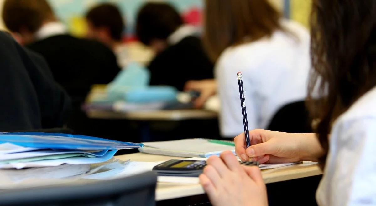 Egzamin ósmoklasisty 2022. Psycholog podpowiada, jak pokonać stres