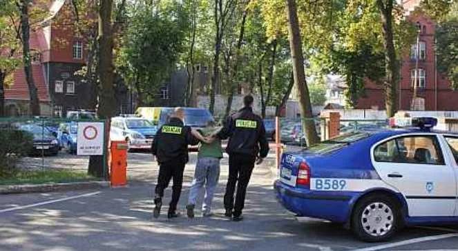 27-latek strzelał z wiatrówki do sąsiadów