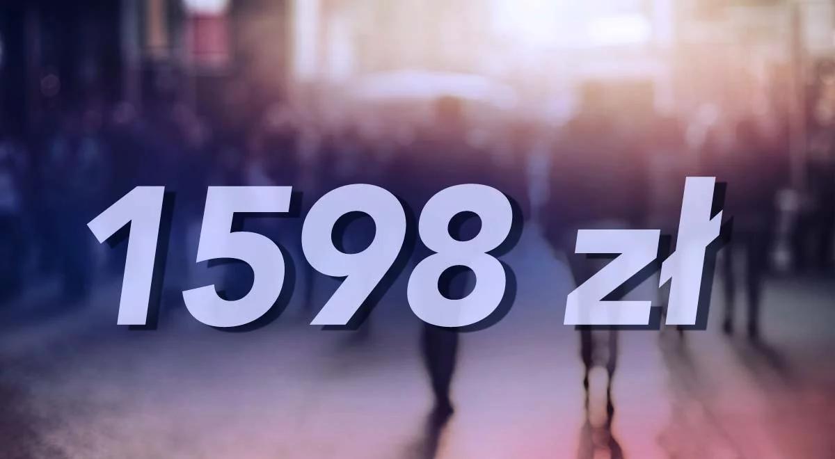 Ile wynosił w 2017 r. dochód miesięczny Polaka?