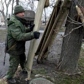 Ukraina stworzy obozy dla jeńców. Mariupol bez wody i prądu [ZAPIS RELACJI]