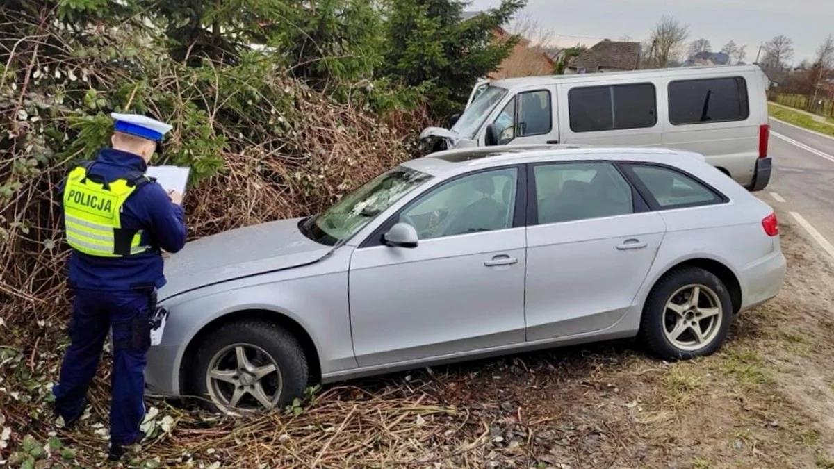 Wypadek w Motarzynie. Dziewięć osób rannych po zderzeniu busa z osobówką