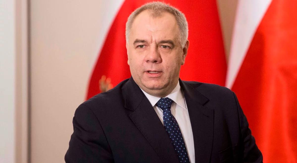 Kto odsłoni pomnik ofiar katastrofy smoleńskiej? Jacek Sasin wyjaśnia