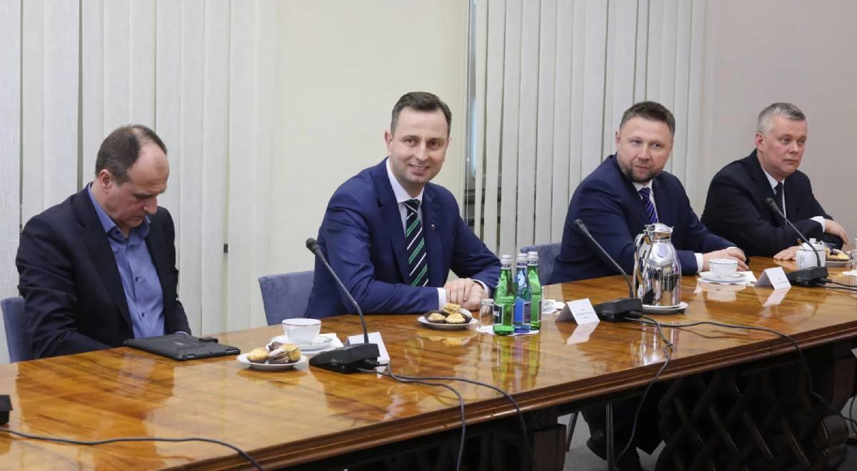 Publicysta o koronawirusie w Polsce: dobrze, że opozycja włącza się w dialog