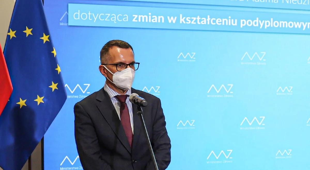 Apel o zniesienie stażu podyplomowego dla lekarzy. Jest odpowiedź Ministerstwa Zdrowia