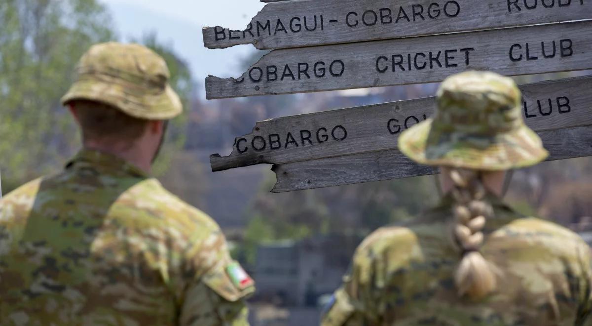 Poprawia się sytuacja pogodowa w Australii. "To da wytchnienie naszym strażakom"