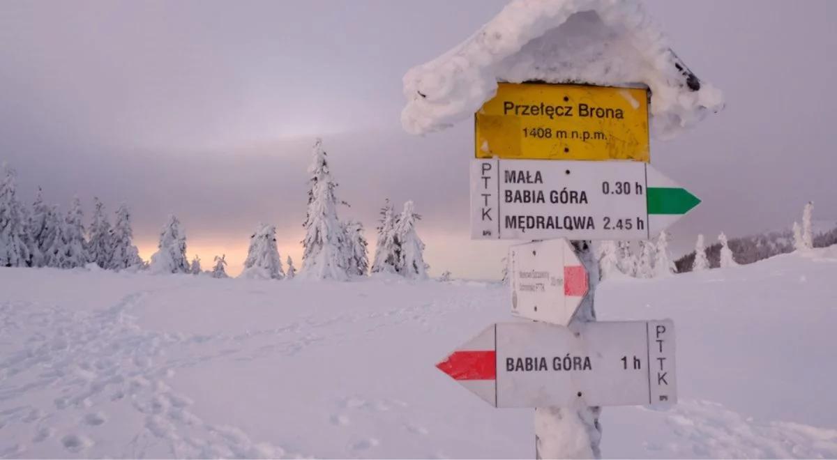 Mróz, gruby śnieg, pod nim warstwa lodu. GOPR apeluje o ostrożność w Beskidach