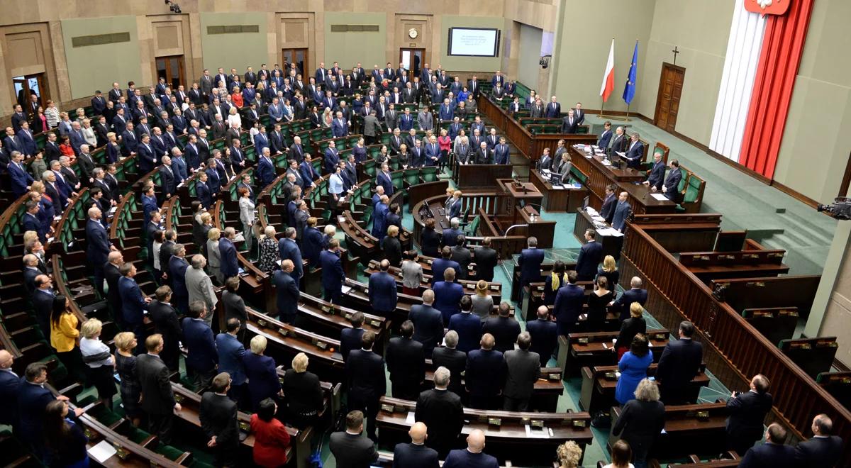 Sejm wznowił przerwane posiedzenie 