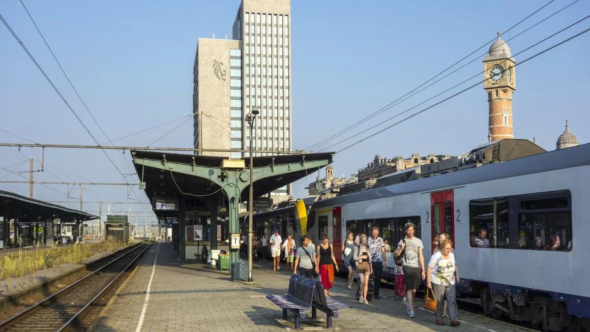 Kłopoty konduktora. Wszystko przez to, że powiedział "dzień dobry"