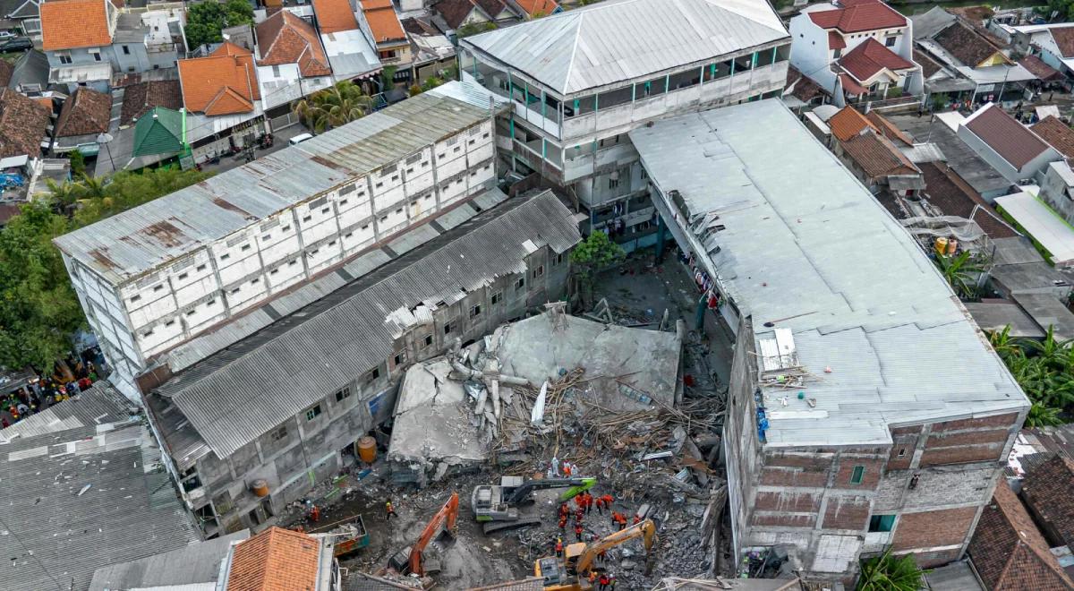 Tragedia w Indonezji. Kilkadziesiąt ofiar zawalenia się szkoły