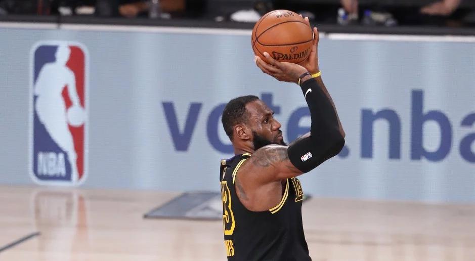 Finał NBA: Los Angeles Lakers - Miami Heat. "Jeziorowcy" w połowie drogi po 17. tytuł