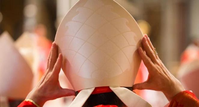 Dopiero po modlitwie nowy papież ujawni się światu