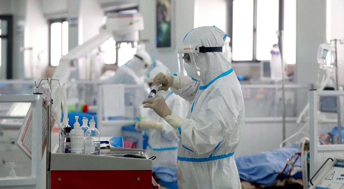 Jak skutecznie walczyć z COVID-19? Gielerak: konieczne są szczepienia, poprawa opieki przedszpitalnej