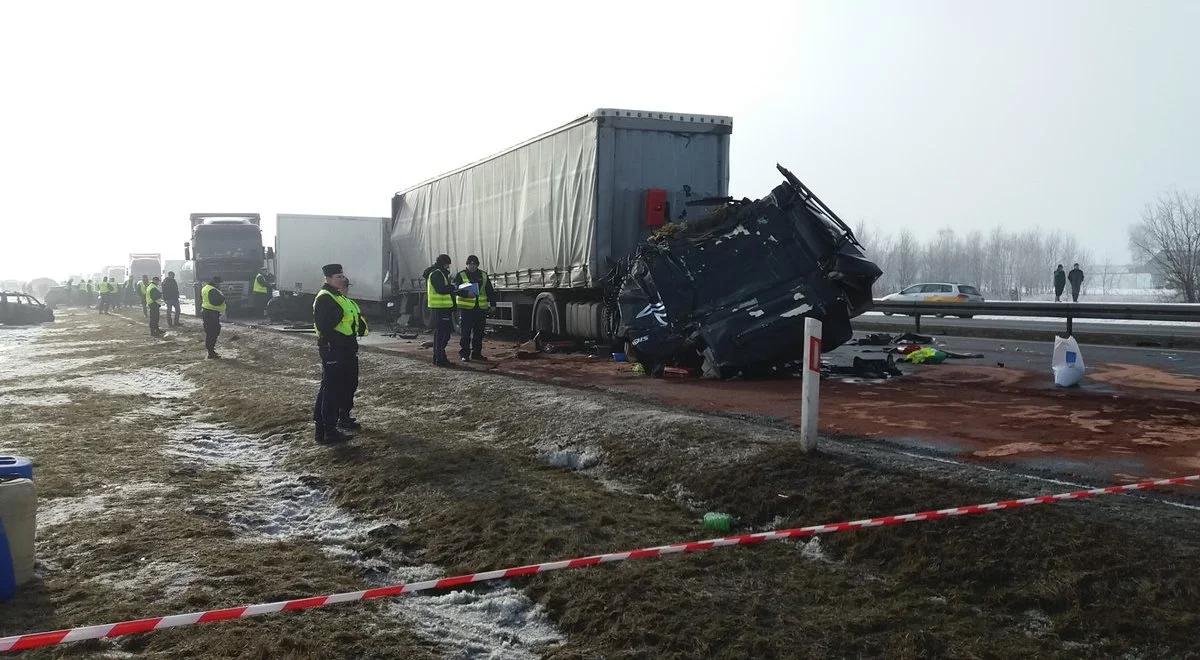 Zmarła jedna z osób rannych w karambolu na autostradzie A1