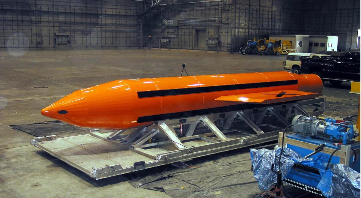 USA zrzuciły "matkę wszystkich bomb" w Afganistanie. Mocą ustępuje tylko broni atomowej
