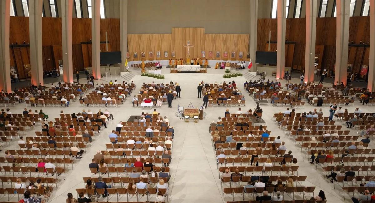 "Zawierzamy Bożej Opatrzności wszystko to, co jest w naszym życiu". Dziś Święto Dziękczynienia