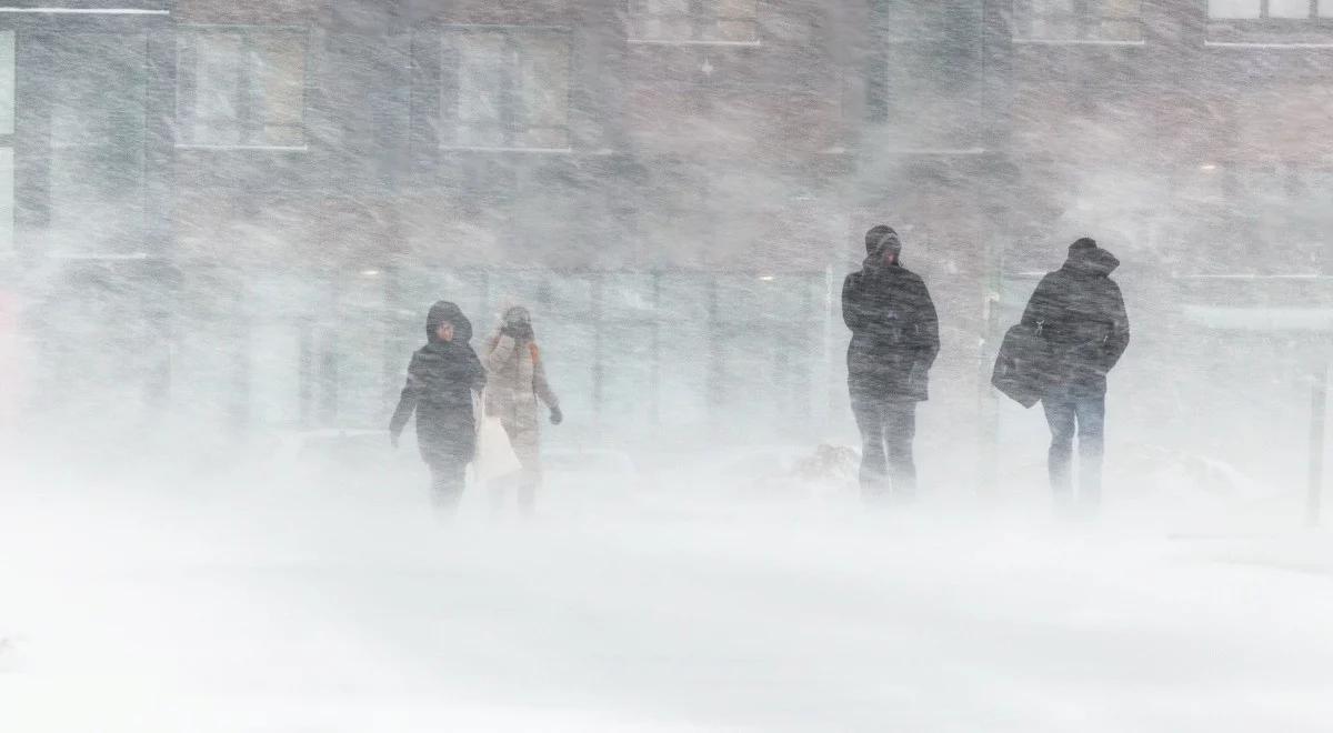 Prognoza pogody: pochmurno i ślisko. IMGW ostrzega przed zamieciami śnieżnymi