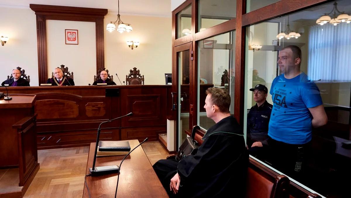 17 lat więzienia za znęcanie się nad żoną i córkami