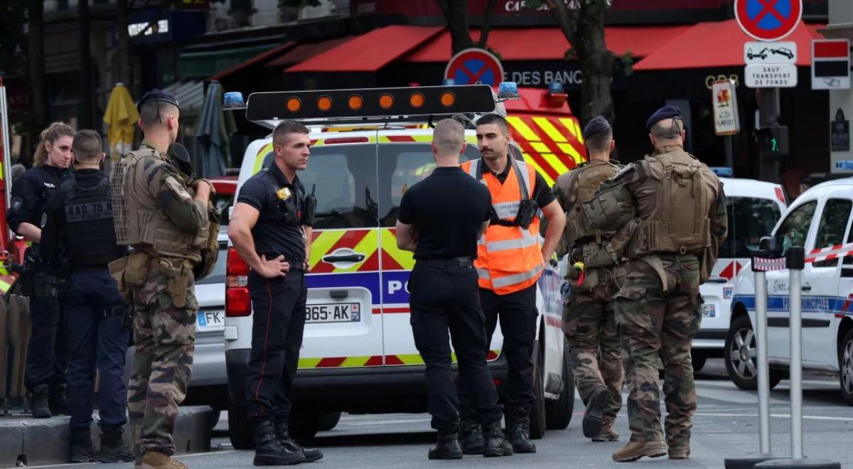 Atak w Paryżu. Ranny policjant, napastnik nie żyje