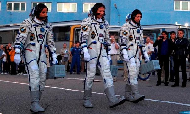 Sojuz poleciał na ISS. Zabrał trzech astronautów