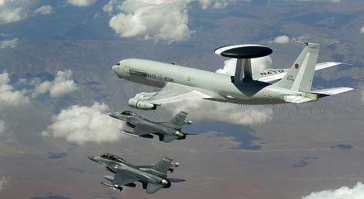NATO zaangażuje się w interwencję w Libii?