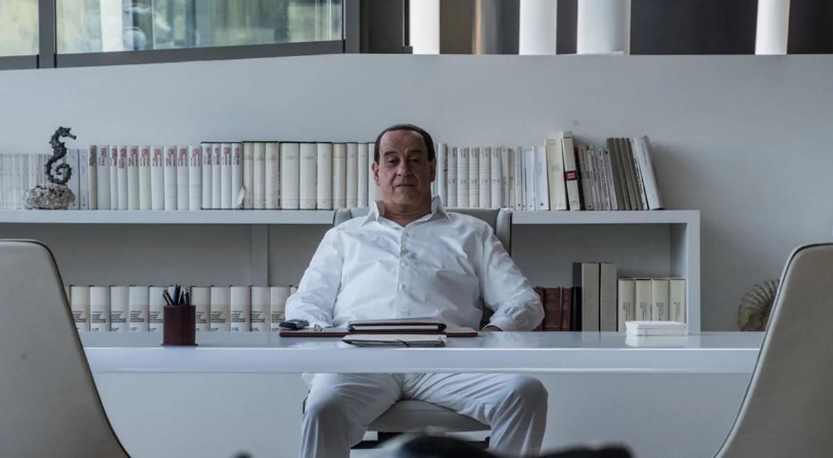 Film "Oni": Silvio Berlusconi i jego świta w świecie niekończącej się zabawy